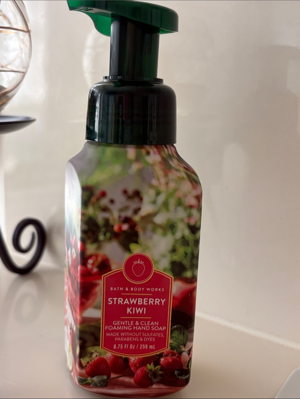 Bath & Body Works Strawberry Kiwi Hand Soap with Green Pump